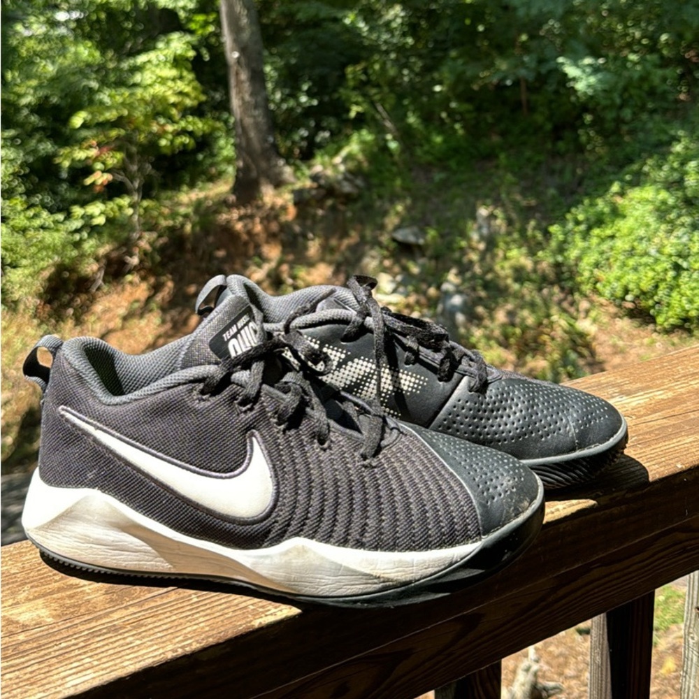 Nike Youth tennis shoes.